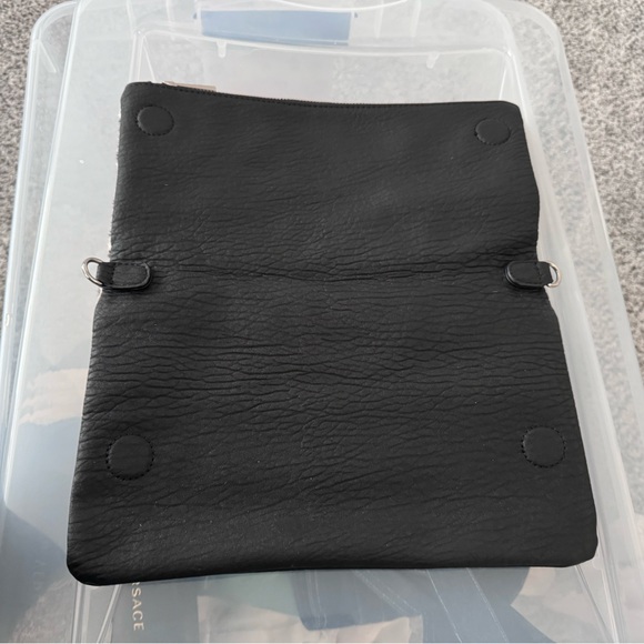 Cheetah print clutch bag with removable strap - Picture 4 of 6